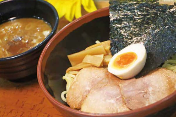 ไข่ปรุงรส, อาหารทะเล, กระดูกหมูชาร์ซิว, ซึเคเมน